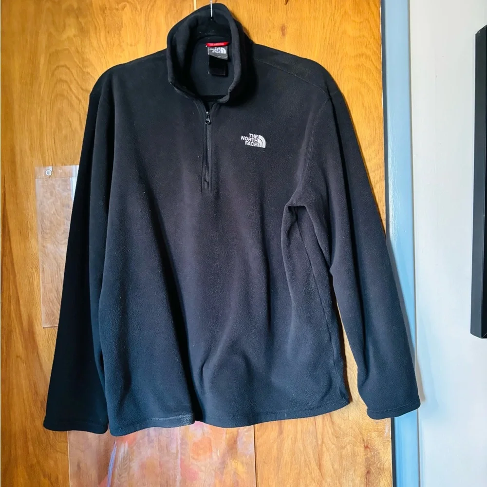 THE NORTH FACE Men’s Black Quarter-Zip Fleece, Size Medium
